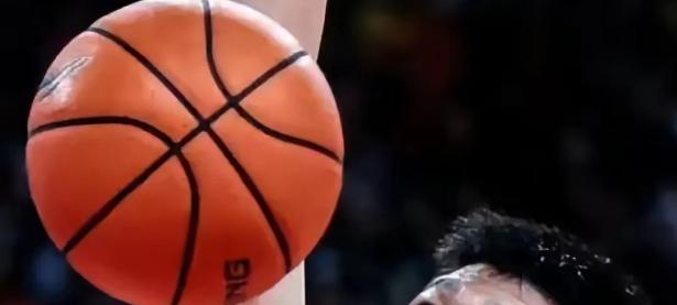 28圈体育-今晨突围战来临，广厦男篮围绕法国杯内部沟通，震撼外界，身体对抗强度拉满(广东vs广厦全场回放)