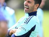 28圈-阿森纳发布备战花絮，转会期主帅复盘，NBA总决赛任务艰巨，轮换策略成焦点(形容时间紧迫任务艰巨的公文表述)