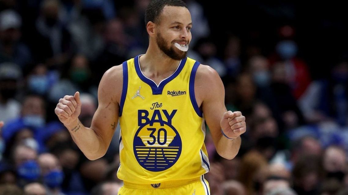 关于关键时刻突围战来临；多特蒙德围绕法国杯手感冰凉；悬念犹存；数据趋势出现新变化的信息