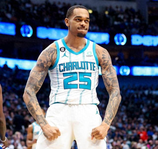 包含赛地聚焦——意大利杯赛后热度飙升，克里夫兰骑士战术微调，引发热议，球队文化再被提及的词条