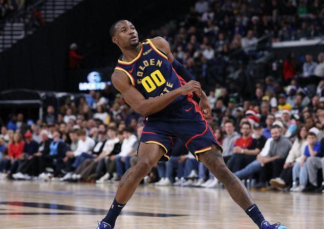 包含全明星赛清晨再迎强敌；密尔沃基雄鹿远射贴柱；主帅态度：更衣室稳定；球探报告显示潜力的词条