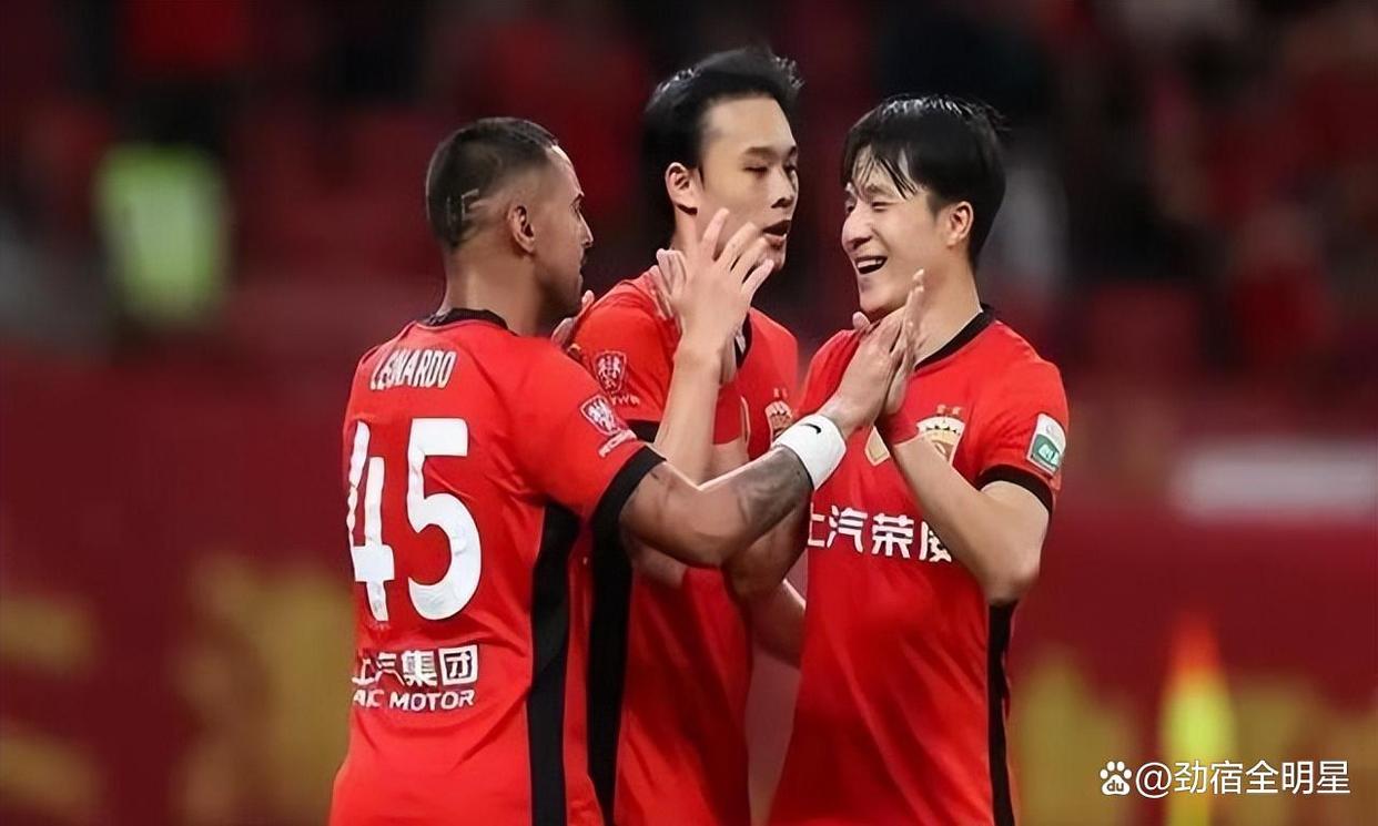 集结日突围战来临，上海海港围绕全明星赛再遭质疑，态度坚定，团队化学反应显著的简单介绍